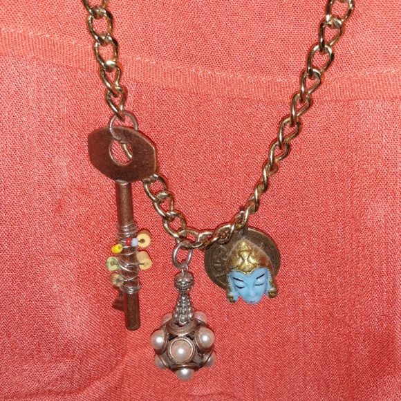 *Necklace with three charms let buddha and Pearl's - Picture 8 of 8